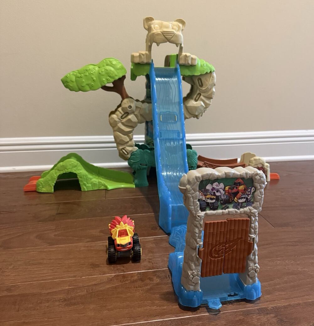 Fisher-Price Blaze Monster Machines Animal Island Stunts Speedway Lion Truck